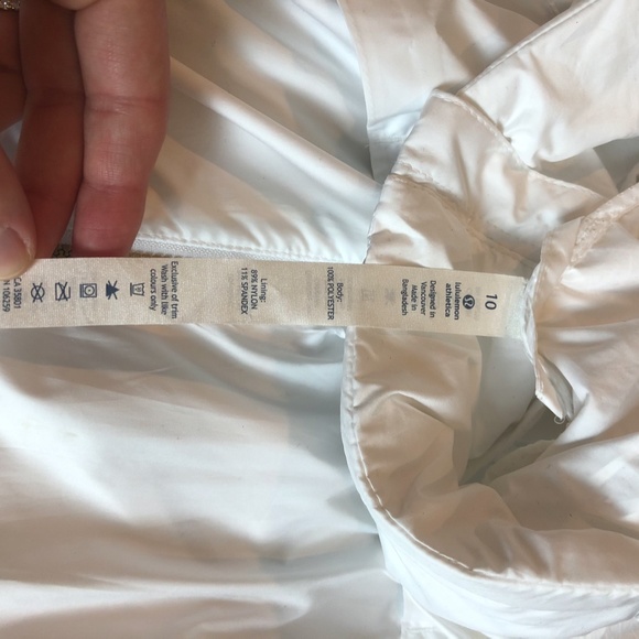 Lululemon Rain/Wind Jacket - Picture 4 of 7